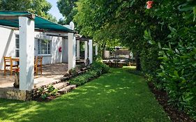 7 On Grey Guesthouse